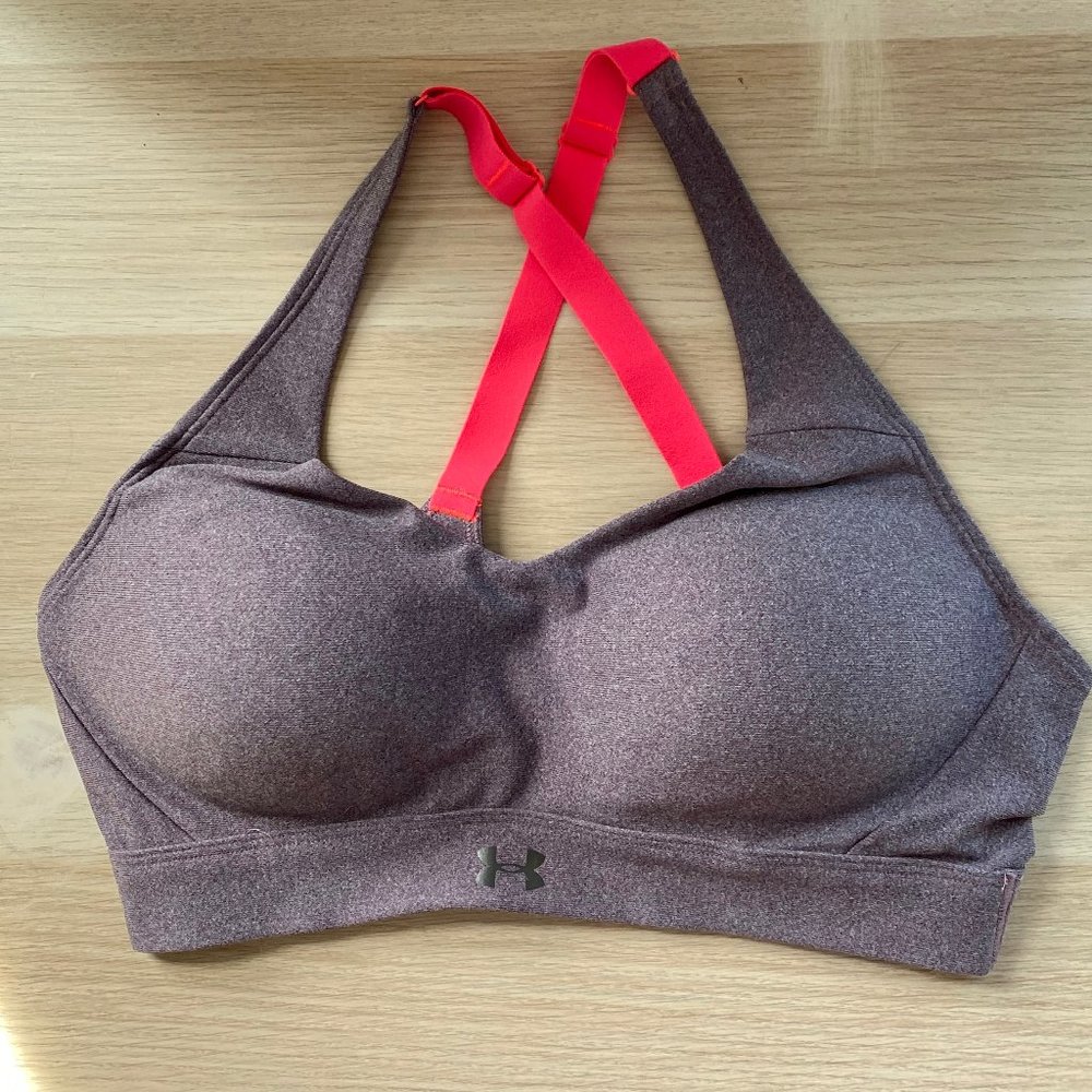 Under Armour Sports Bra Size M B/C Cup